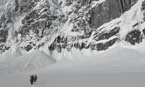 SAMAYA-x-SAM-HENNESSEY-MICHAEL-GARDNER-OUVERTURE-AU-MONT-HUNTER Samaya